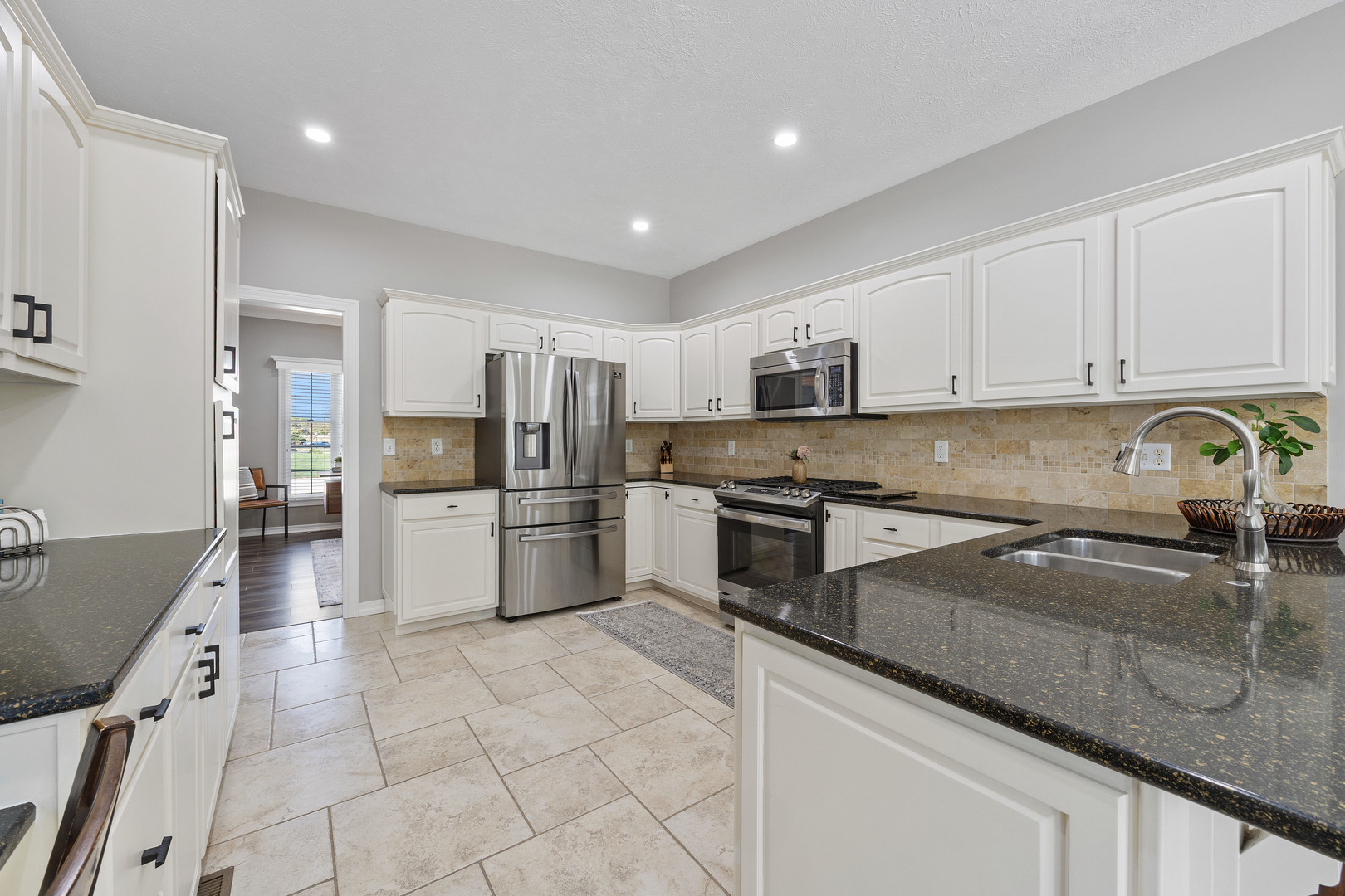 2111 Jessamine Road Bloomington, IL 61704 - Photo 18 of 50 Gallery Image 18