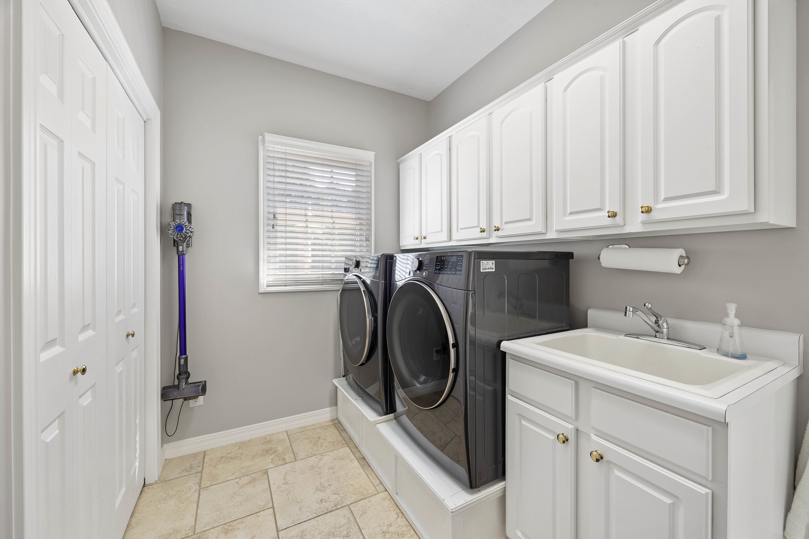 2111 Jessamine Road Bloomington, IL 61704 - Photo 38 of 50 Gallery Image 38