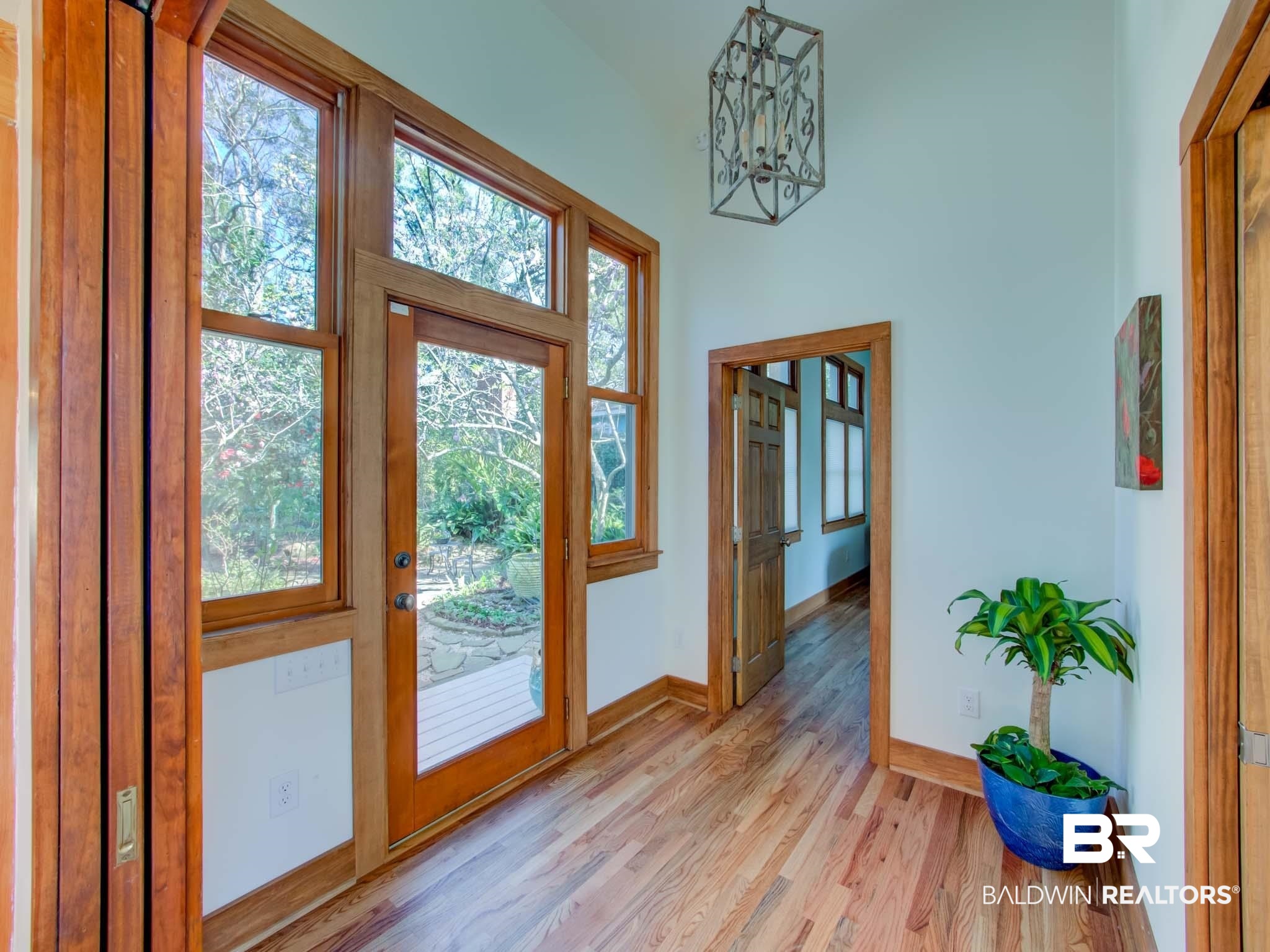 102 Nichols Avenue Fairhope, AL 36532 - Photo 15 of 45 Master Foyer