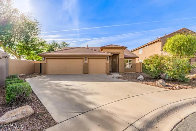$649,999 | 3871 East Pinon Court, Gilbert, AZ 85234