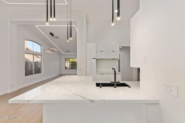 $649,999 | 3871 East Pinon Court, Gilbert, AZ 85234