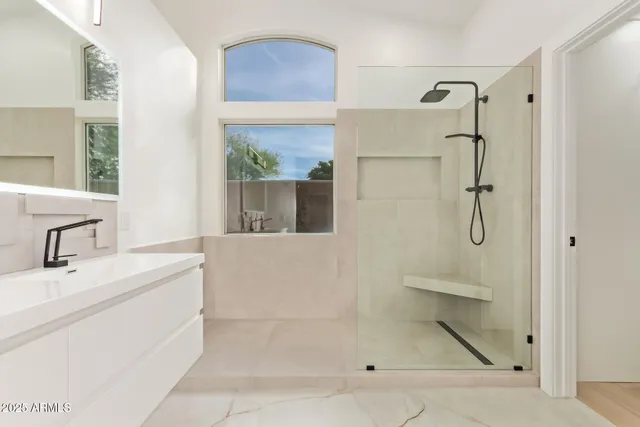 $649,999 | 3871 East Pinon Court, Gilbert, AZ 85234