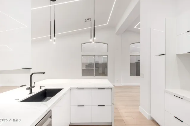 $649,999 | 3871 East Pinon Court, Gilbert, AZ 85234