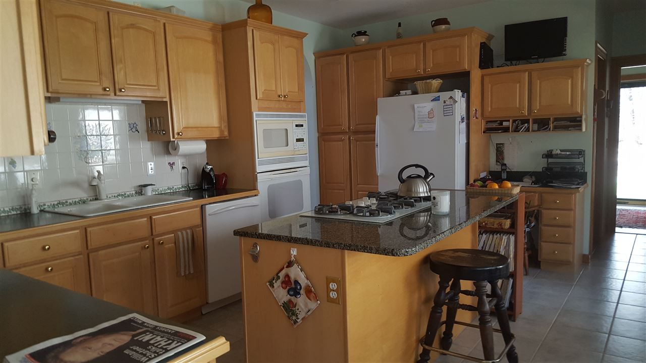 15 Dolloff Dam Road Nottingham, NH 03290 - Photo 10 of 38