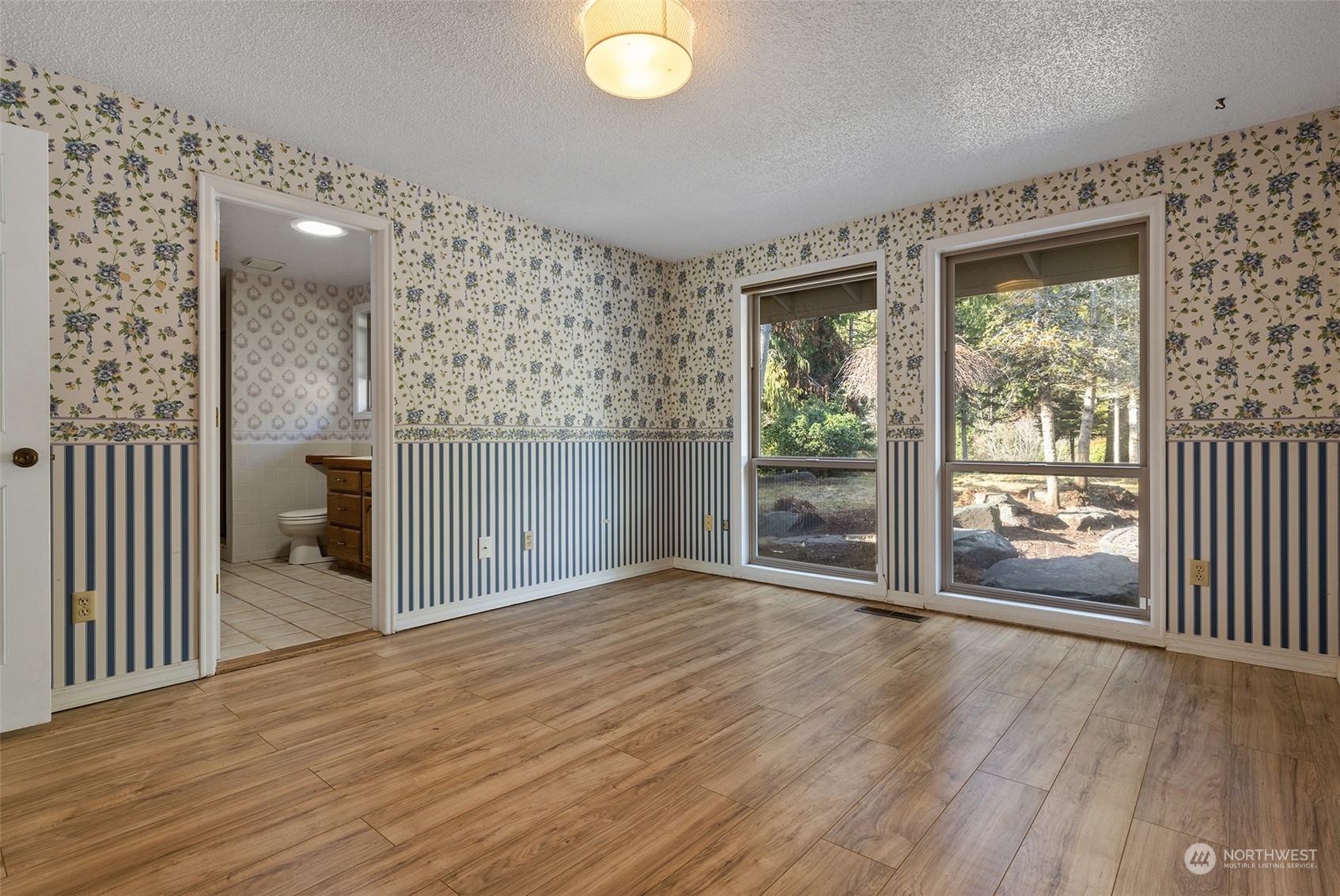 5047 Cooper Point Road Northwest Olympia, WA 98502 - Photo 20 of 37 Gallery Image 20