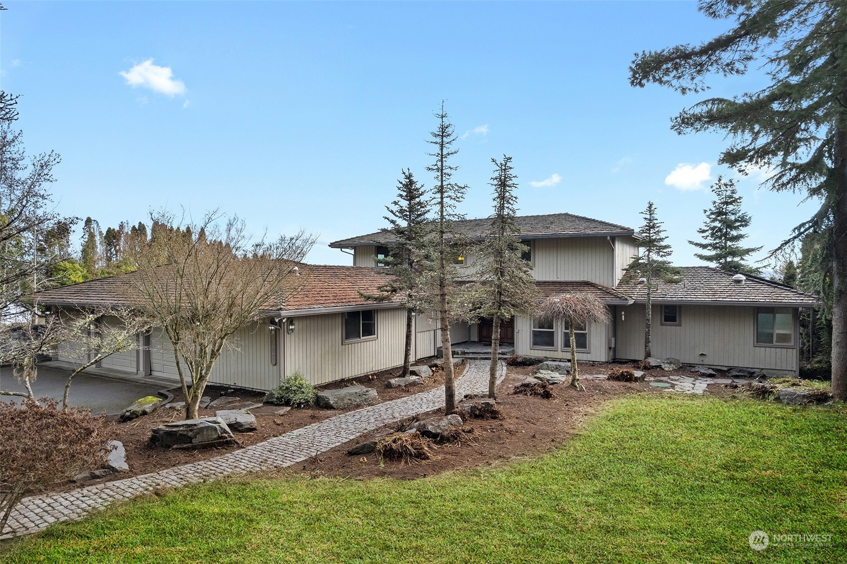 5047 Cooper Point Road Northwest Olympia, WA 98502 - Photo 4 of 37 Gallery Image 4