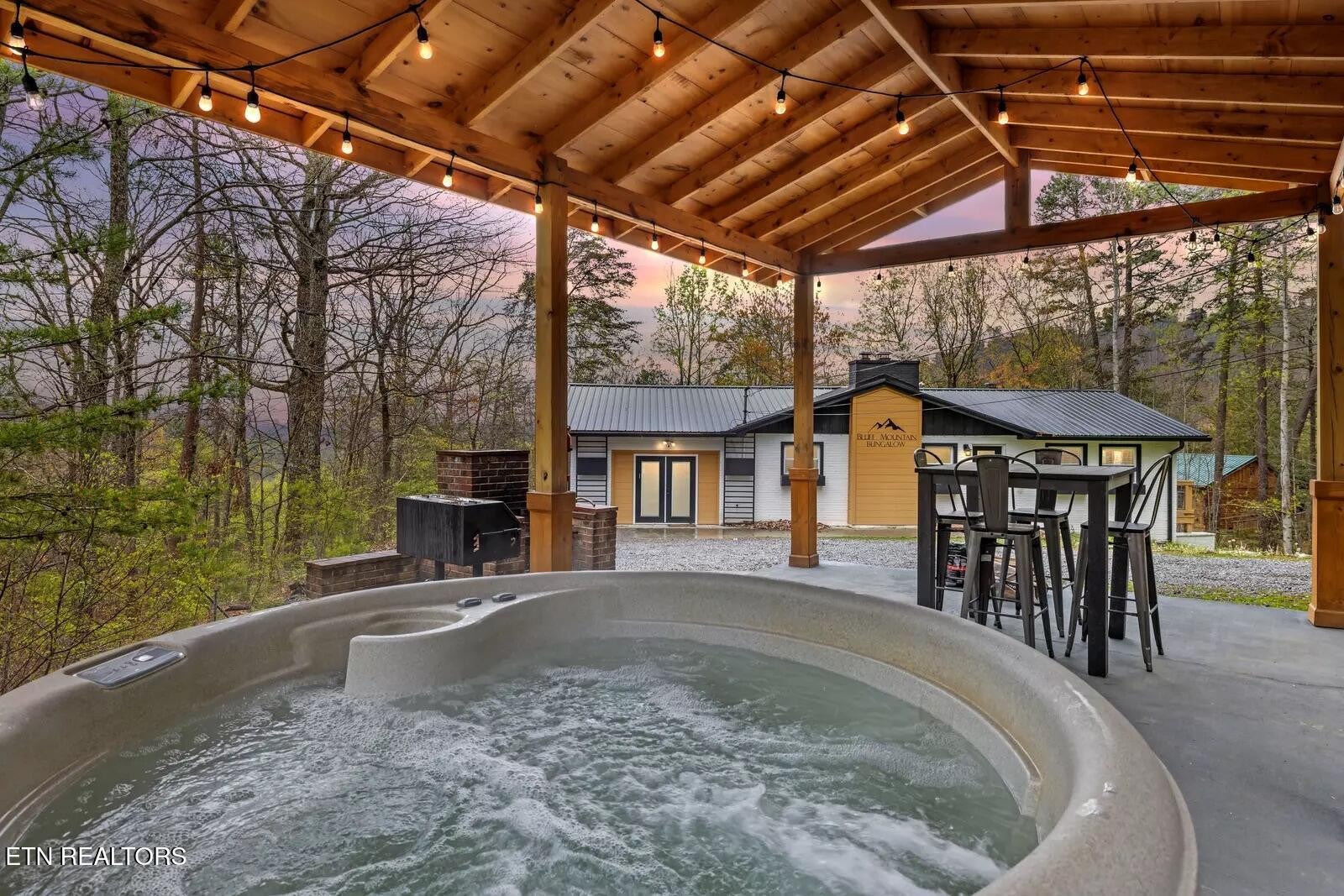 2069 Bluff Mountain Road Sevierville, TN 37876 - Photo 4 of 40 Gallery Image 4