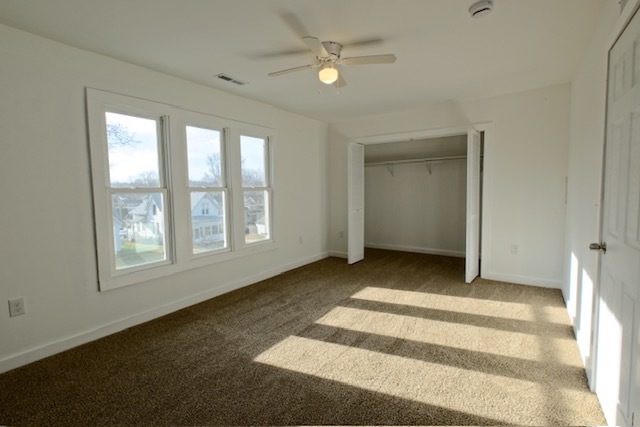 721 South 6th Street Clinton, IA 52732 - Photo 12 of 25 a view of an empty room with a window