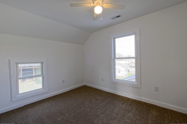721 South 6th Street Clinton, IA 52732 - Photo 15 of 25 an empty room with a window