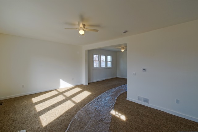 721 South 6th Street Clinton, IA 52732 - Photo 2 of 25 a view of entryway