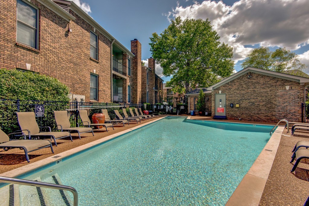 303 Sloan Road Nashville, TN 37209 - Photo 2 of 14