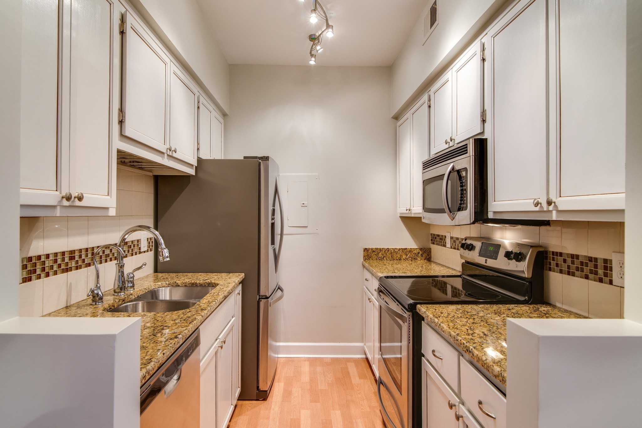 303 Sloan Road Nashville, TN 37209 - Photo 8 of 14