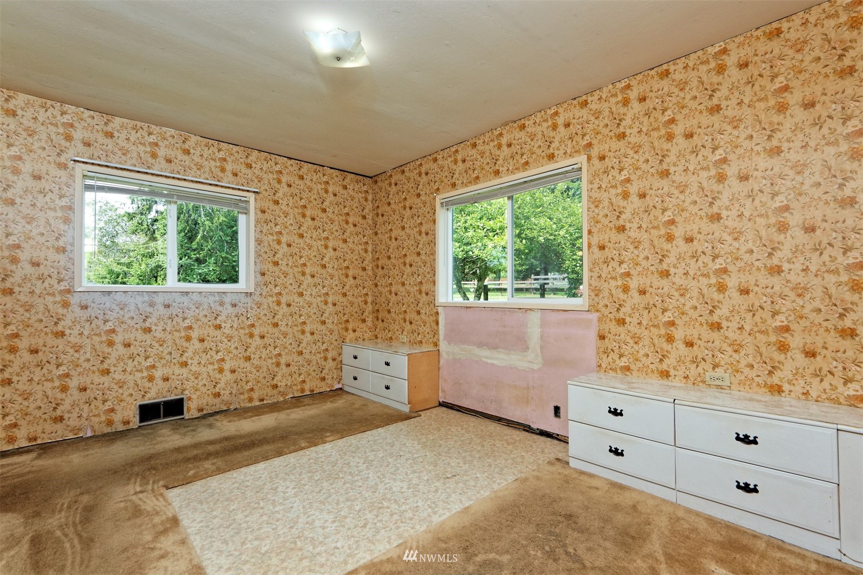 3824 Wishkah Road Aberdeen, WA 98520 - Photo 4 of 32 Gallery Image 4