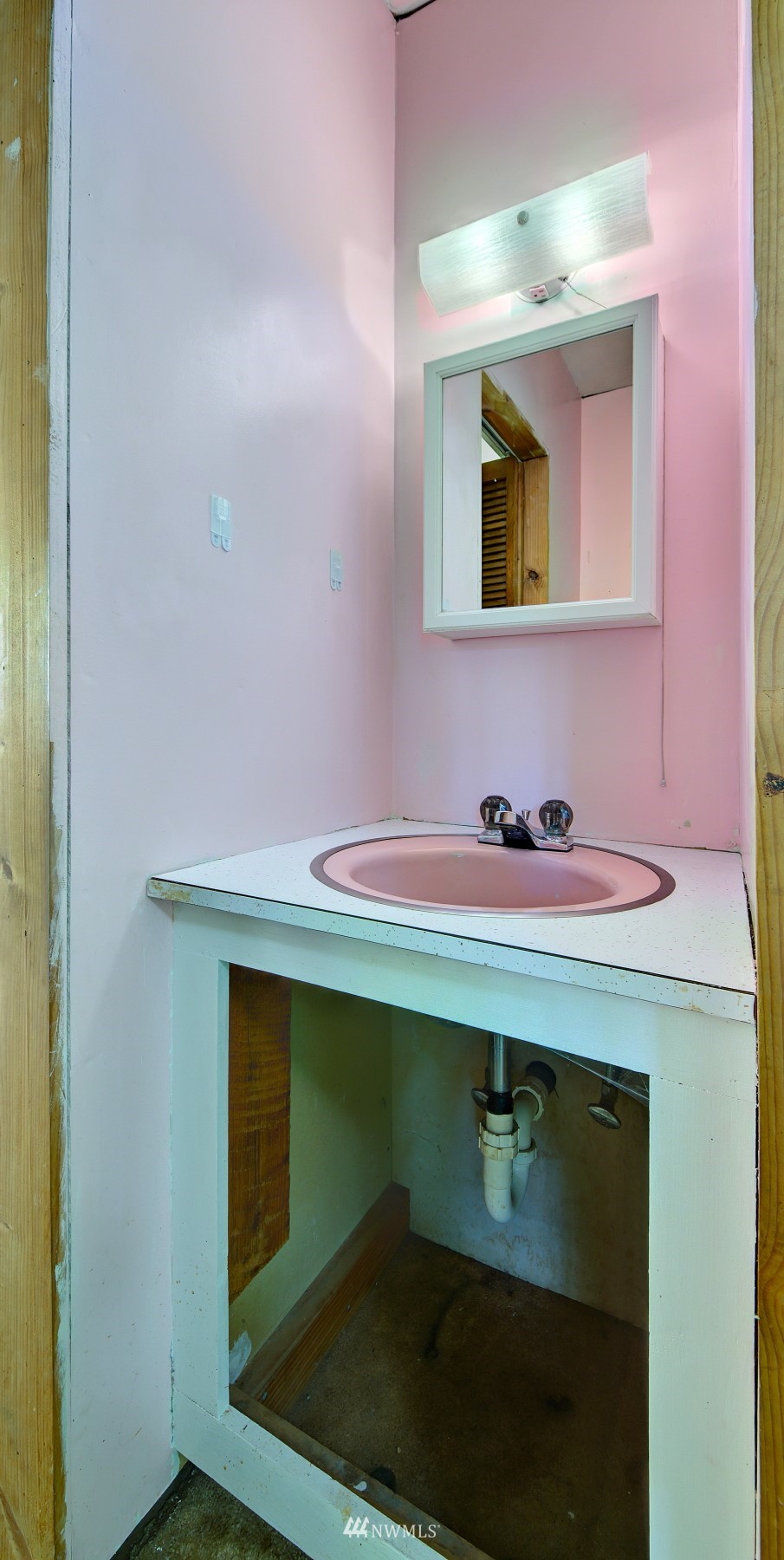 3824 Wishkah Road Aberdeen, WA 98520 - Photo 5 of 32 Gallery Image 5