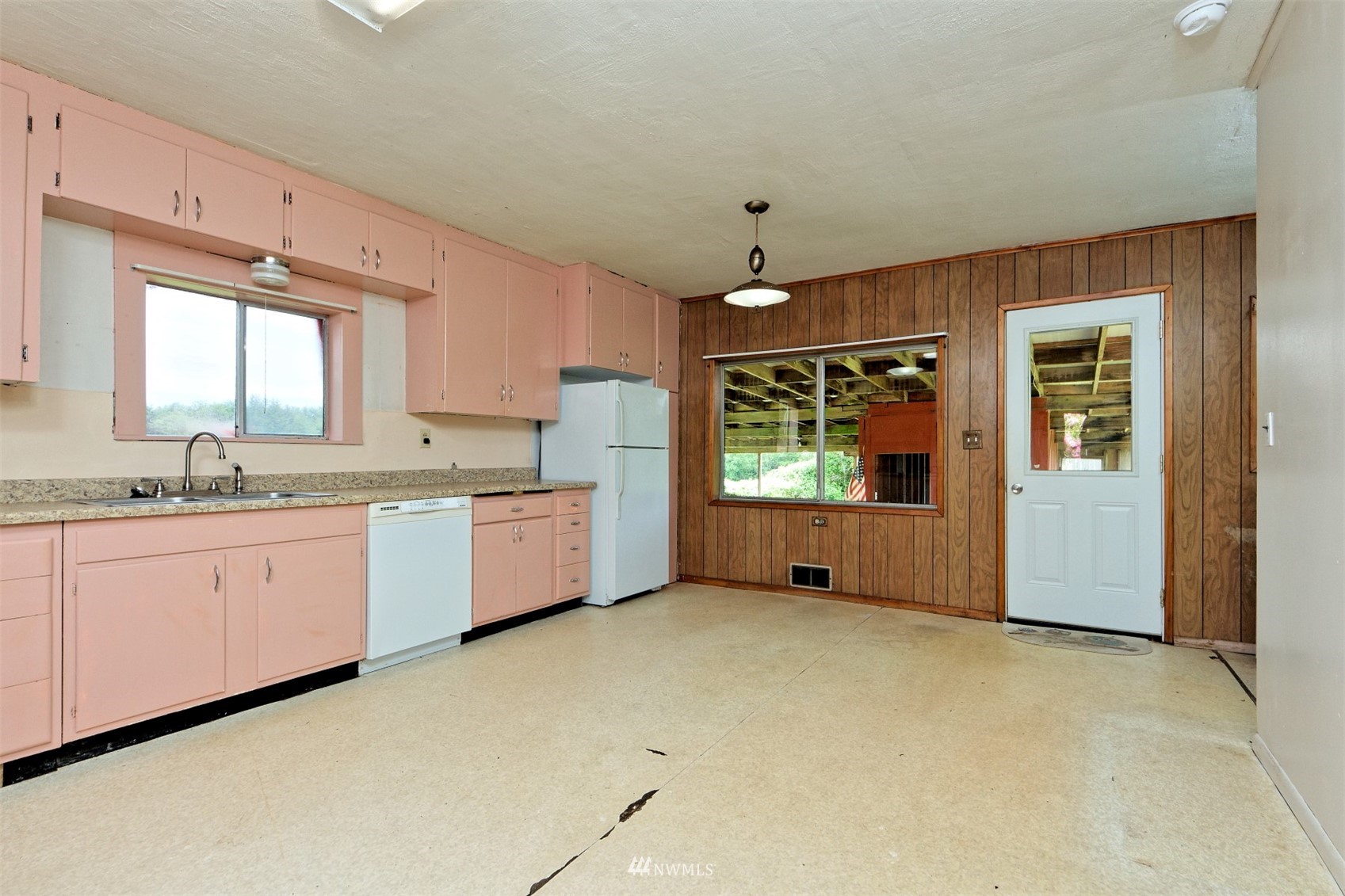 3824 Wishkah Road Aberdeen, WA 98520 - Photo 8 of 32 Gallery Image 8