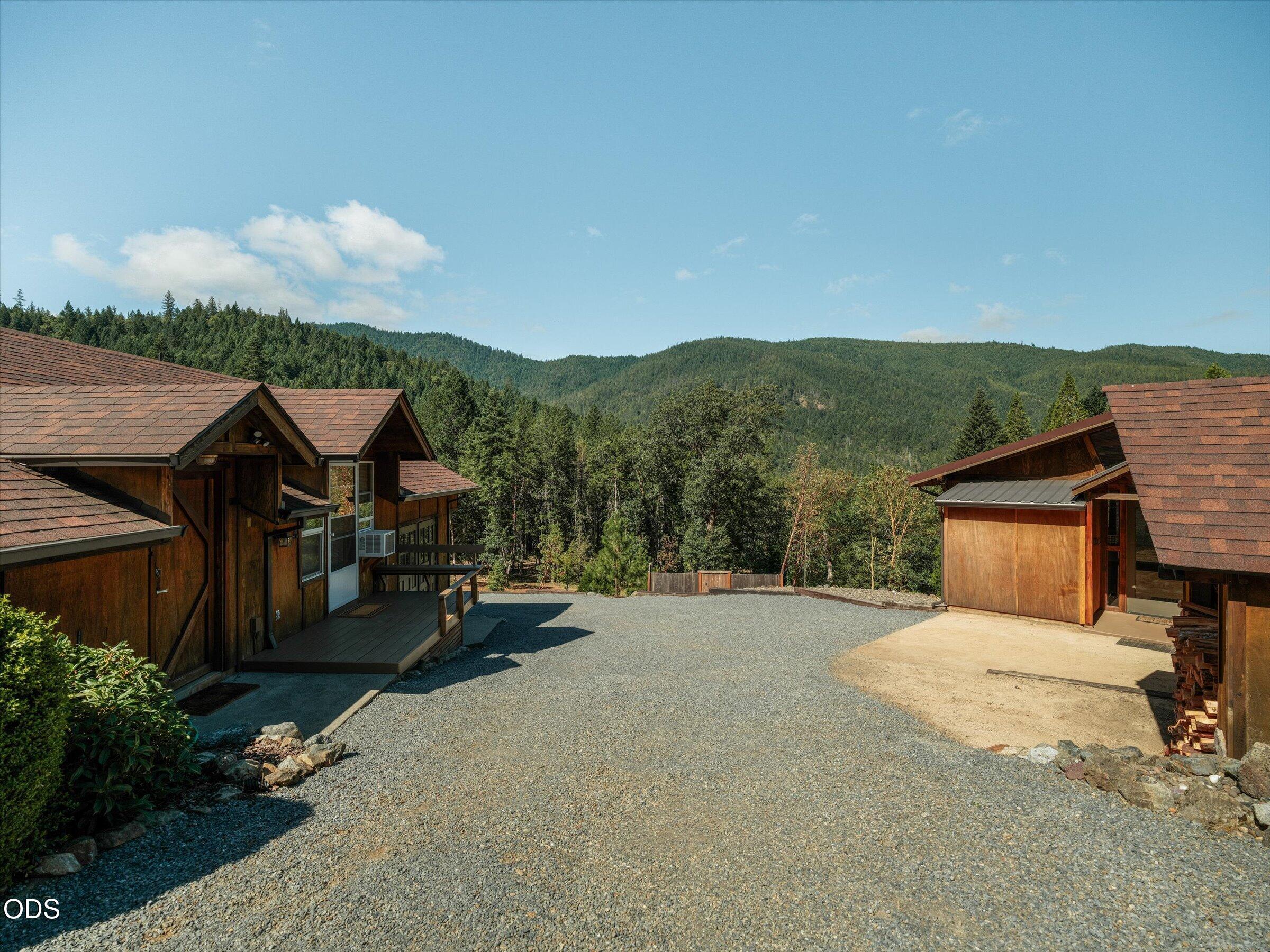 2603 Winona Road Grants Pass, OR 97526 - Photo 27 of 70