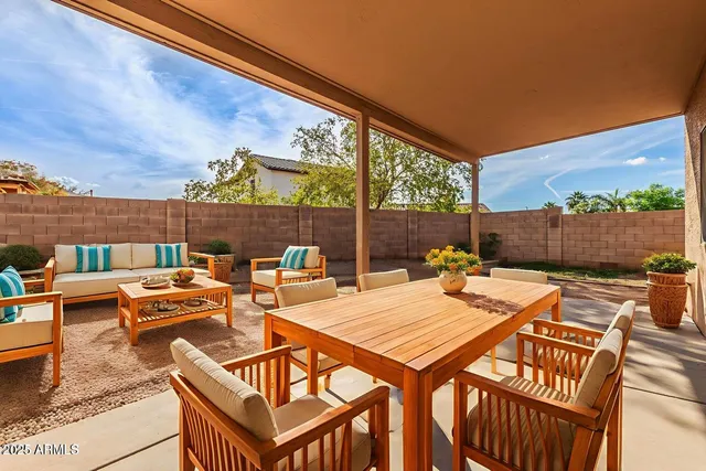 $540,000 | 1865 East Carla Vista Drive, Gilbert, AZ 85295