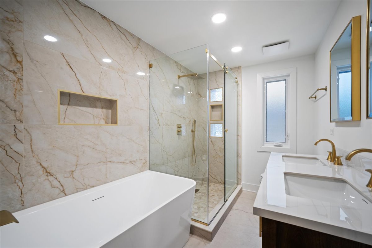 803 Brummel Street Evanston, IL 60202 - Photo 13 of 21 a bathroom with a tub sink shower and mirror