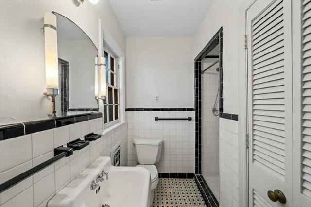 $375,000 | 3659 Highland Park Place, Memphis, TN 38111