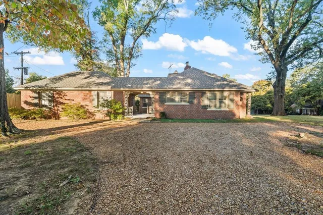 $375,000 | 3659 Highland Park Place, Memphis, TN 38111