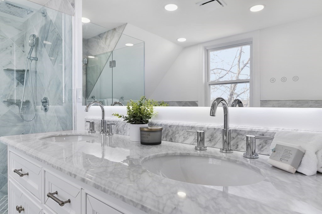 7 Richards Road Hull, MA 02045 - Photo 16 of 25 Gallery Image 16