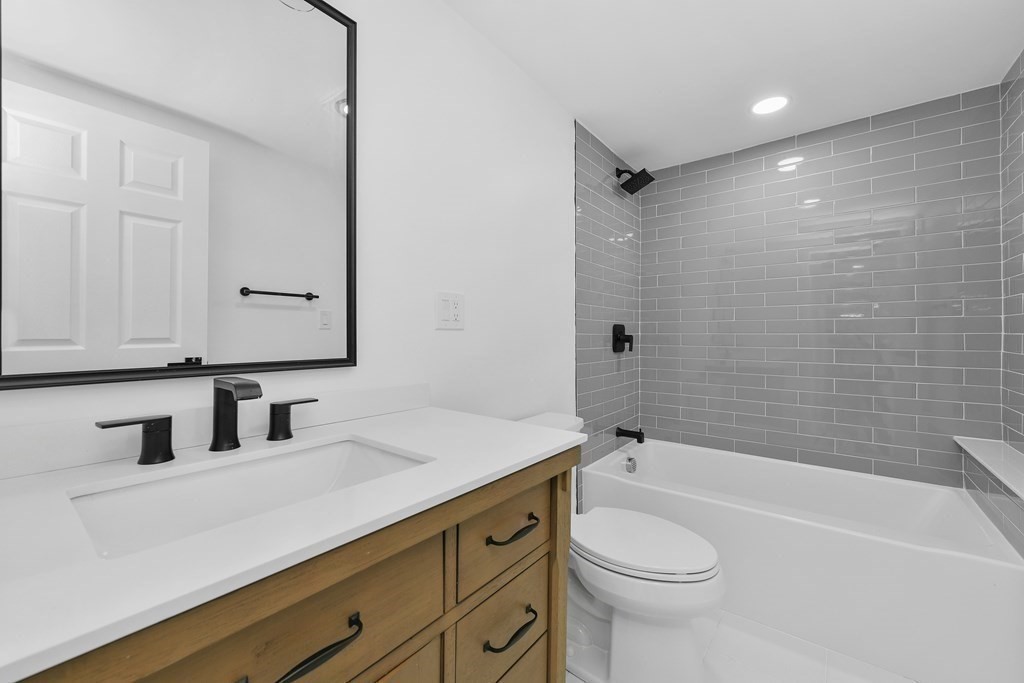 7 Richards Road Hull, MA 02045 - Photo 17 of 25 Gallery Image 17
