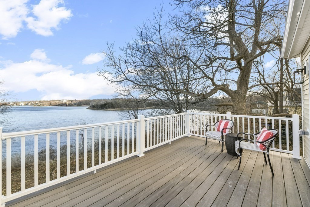 7 Richards Road Hull, MA 02045 - Photo 5 of 25 Gallery Image 5