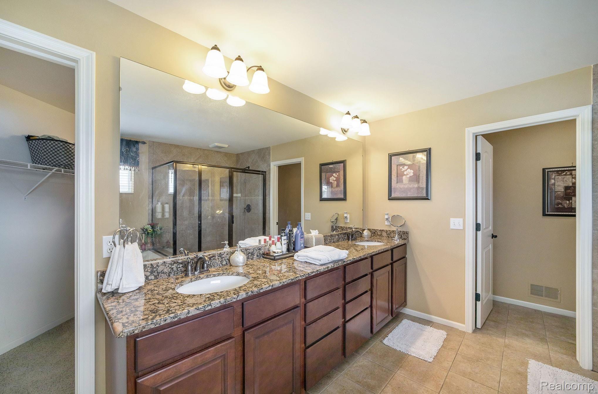 3543 Connors Drive Rochester, MI 48307 - Photo 19 of 48 017A8599.jpg