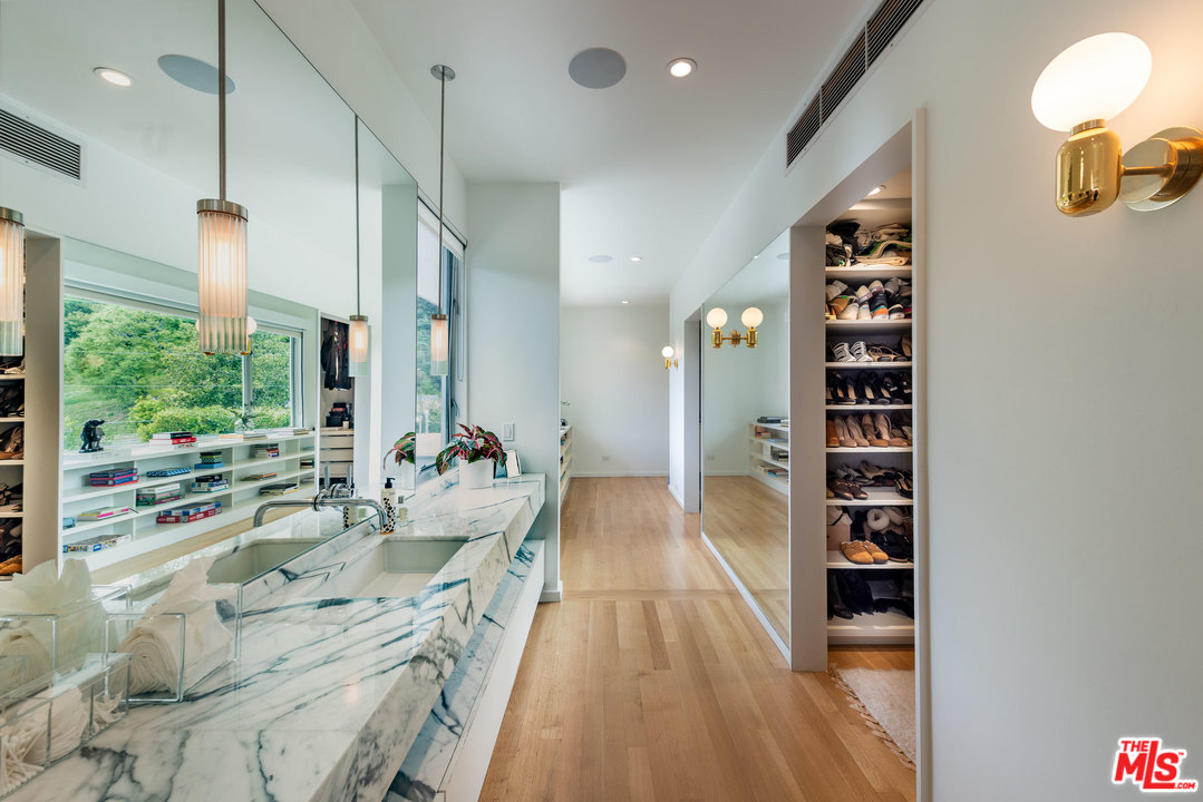 2700 Hutton Drive Beverly Hills, CA 90210 - Photo 36 of 52