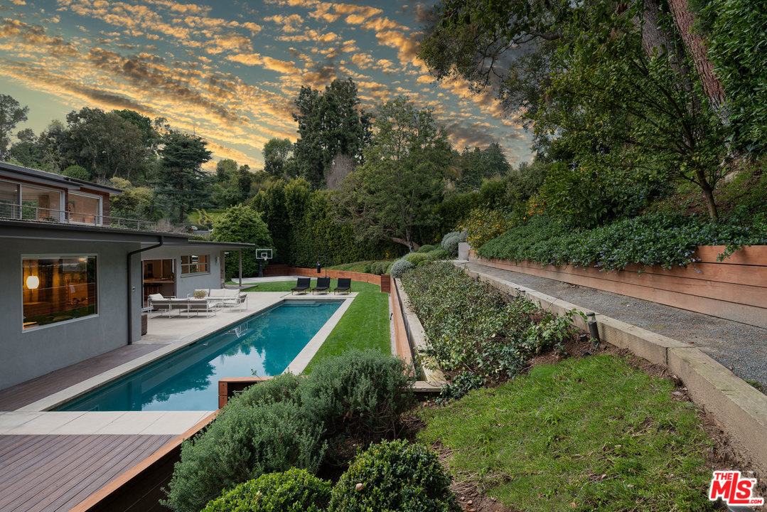 2700 Hutton Drive Beverly Hills, CA 90210 - Photo 47 of 52