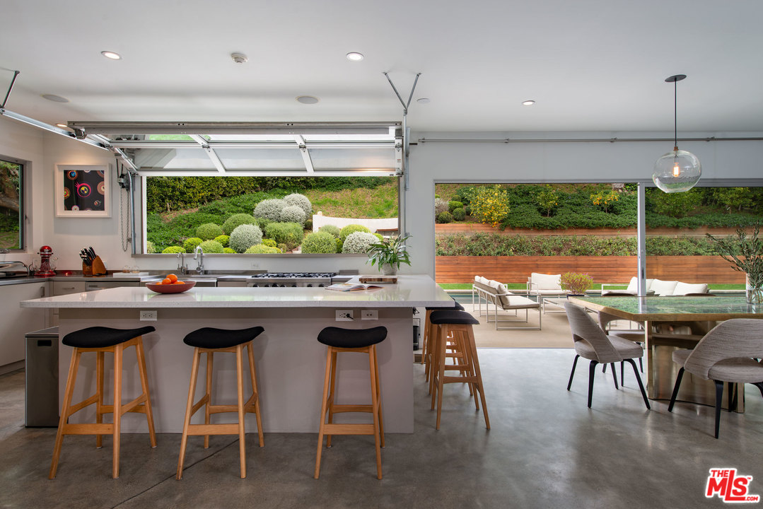 2700 Hutton Drive Beverly Hills, CA 90210 - Photo 9 of 52