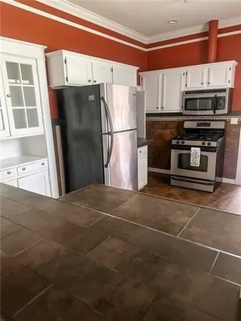 $1,000 | 2118 West Beauregard Street, Chalmette, LA 70043