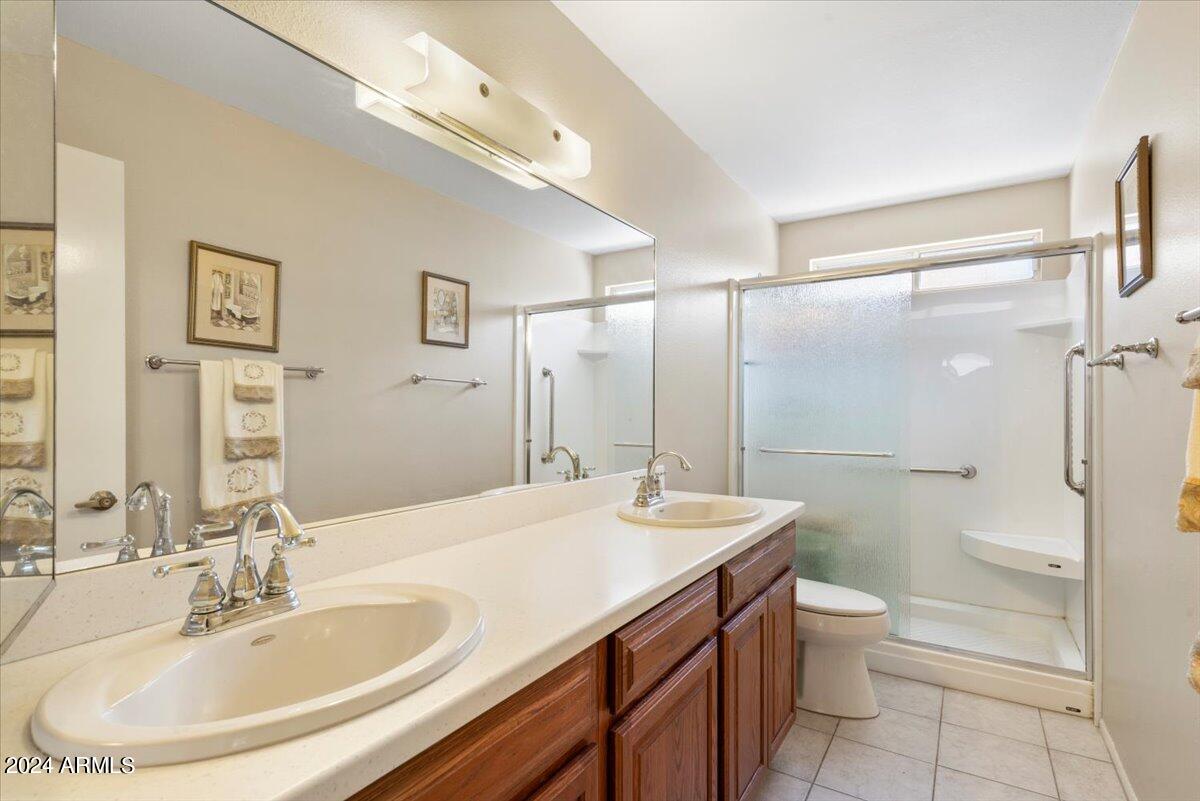 825 East Grandview Road Phoenix, AZ 85022 - Photo 18 of 36 14-63493607