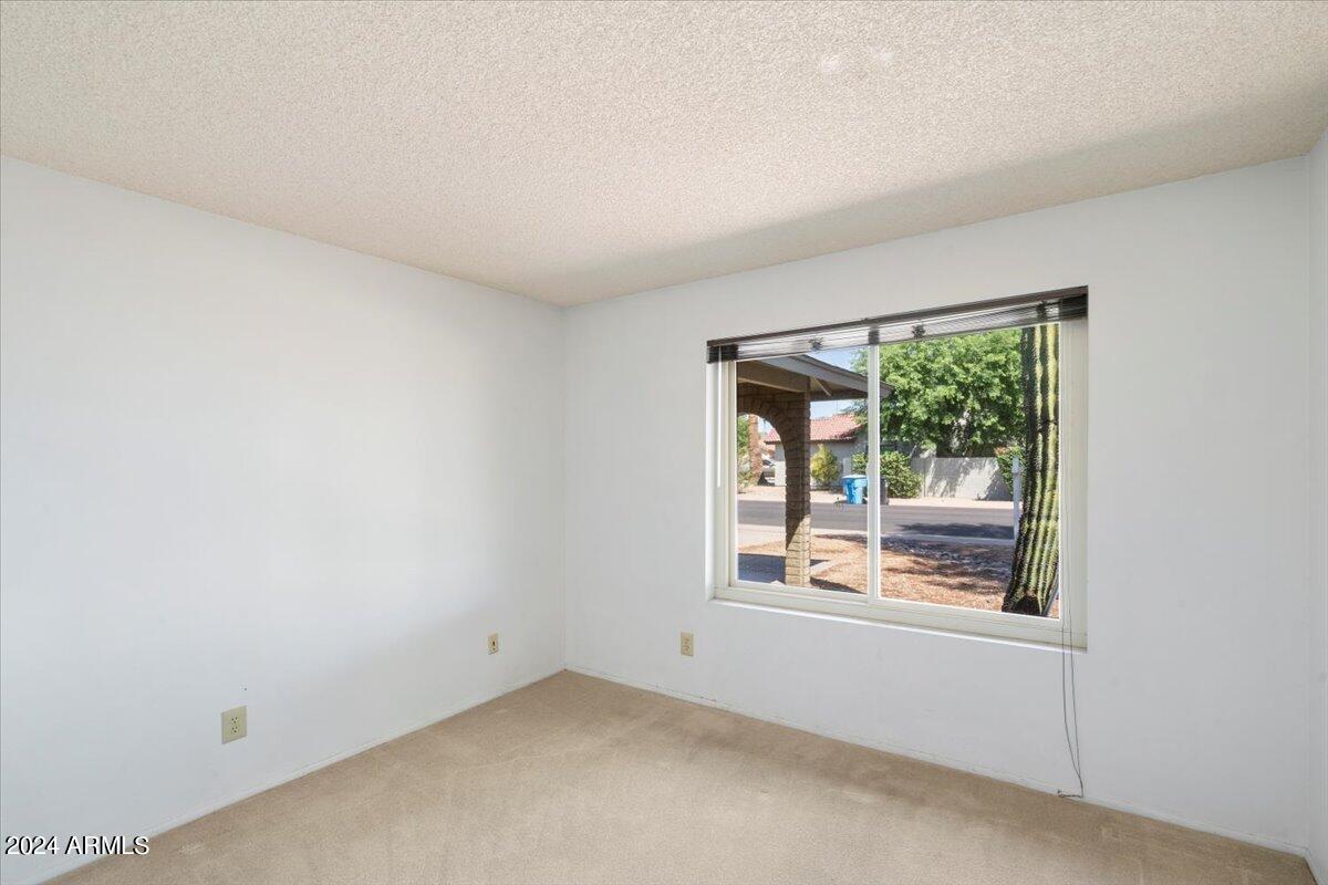825 East Grandview Road Phoenix, AZ 85022 - Photo 20 of 36 17-63493625