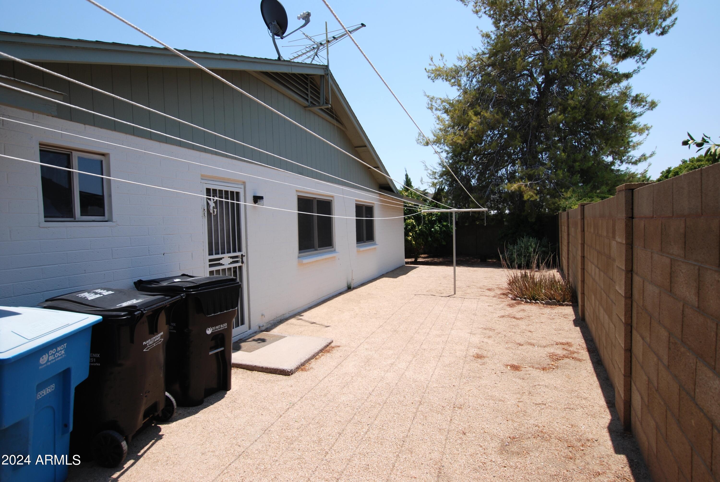 825 East Grandview Road Phoenix, AZ 85022 - Photo 25 of 36 Sideyard