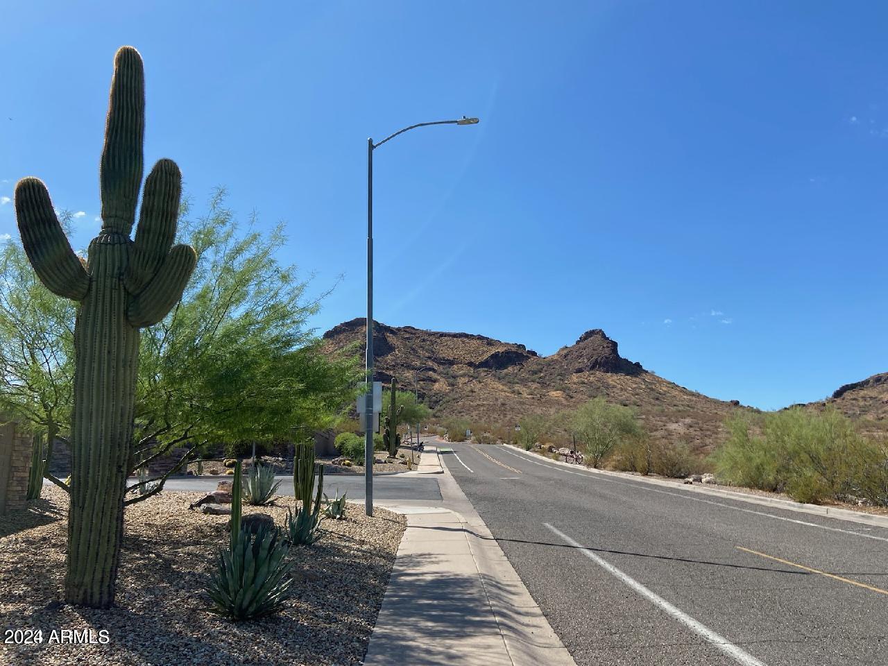 825 East Grandview Road Phoenix, AZ 85022 - Photo 35 of 36 neighborhood trailhead access