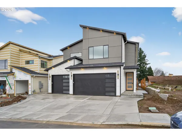 $774,500 | 5513 Northeast 43rd Place, Vancouver, WA 98661