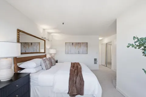 $1,800,000 | 685 High Street, Unit 5A, Palo Alto, CA 94301