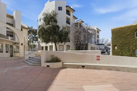 $1,800,000 | 685 High Street, Unit 5A, Palo Alto, CA 94301