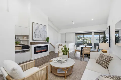 $1,800,000 | 685 High Street, Unit 5A, Palo Alto, CA 94301