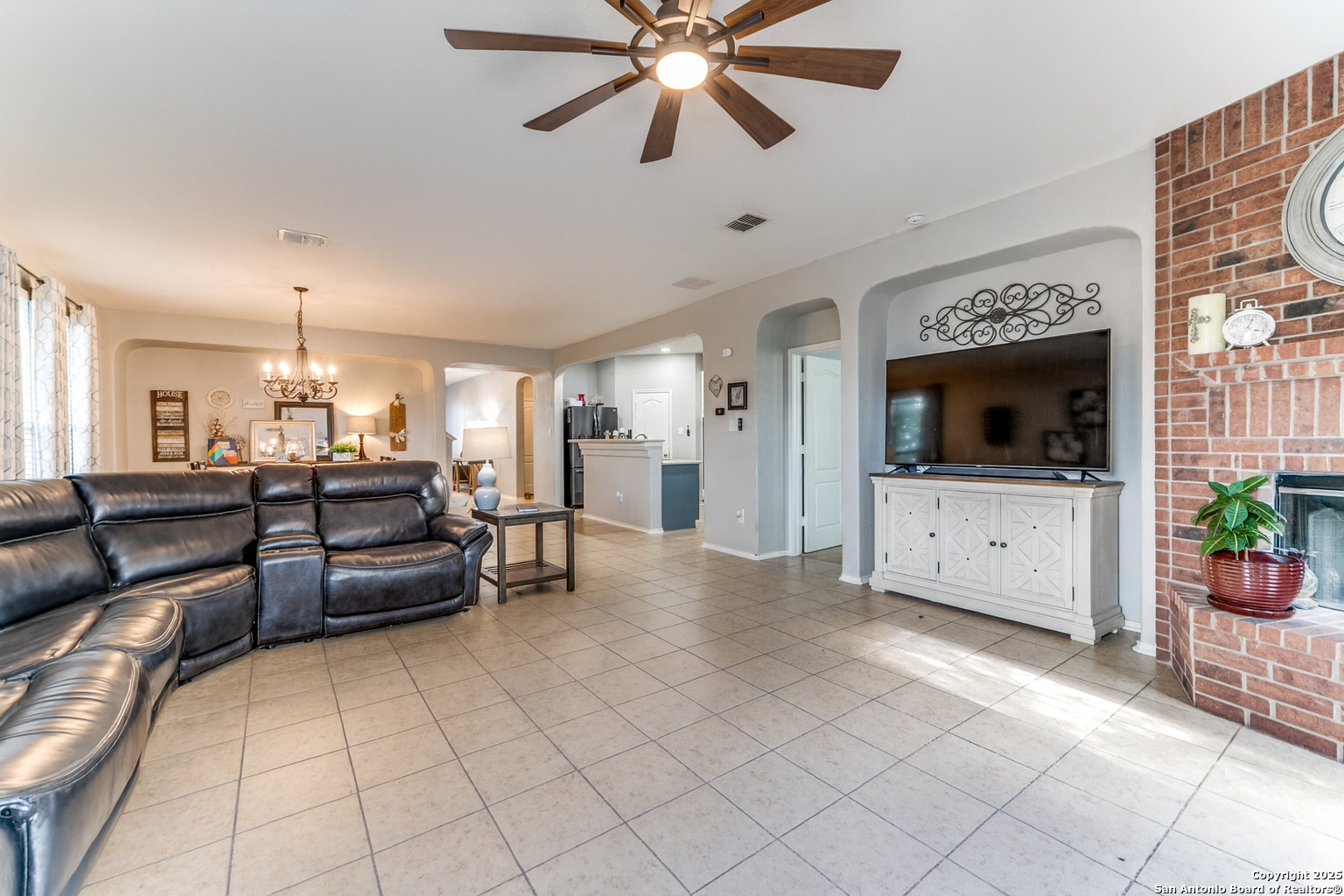 153 Rattlesnake Bluff Boerne, TX 78006 - Photo 5 of 18 a living room with furniture and a flat screen tv