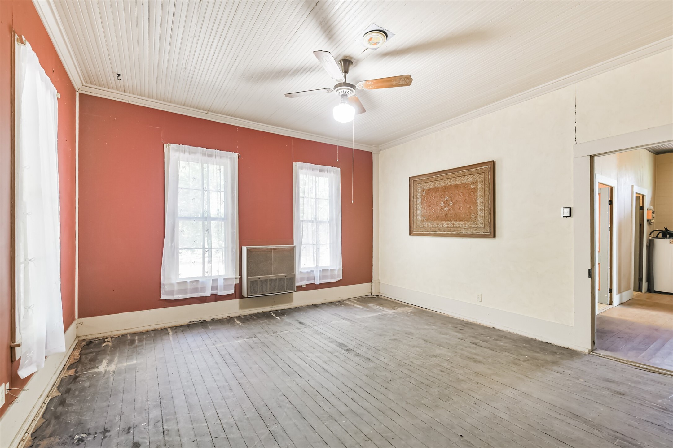 6606 Longpoint Road Burton, TX 77835 - Photo 21 of 35 Beaded ceilings