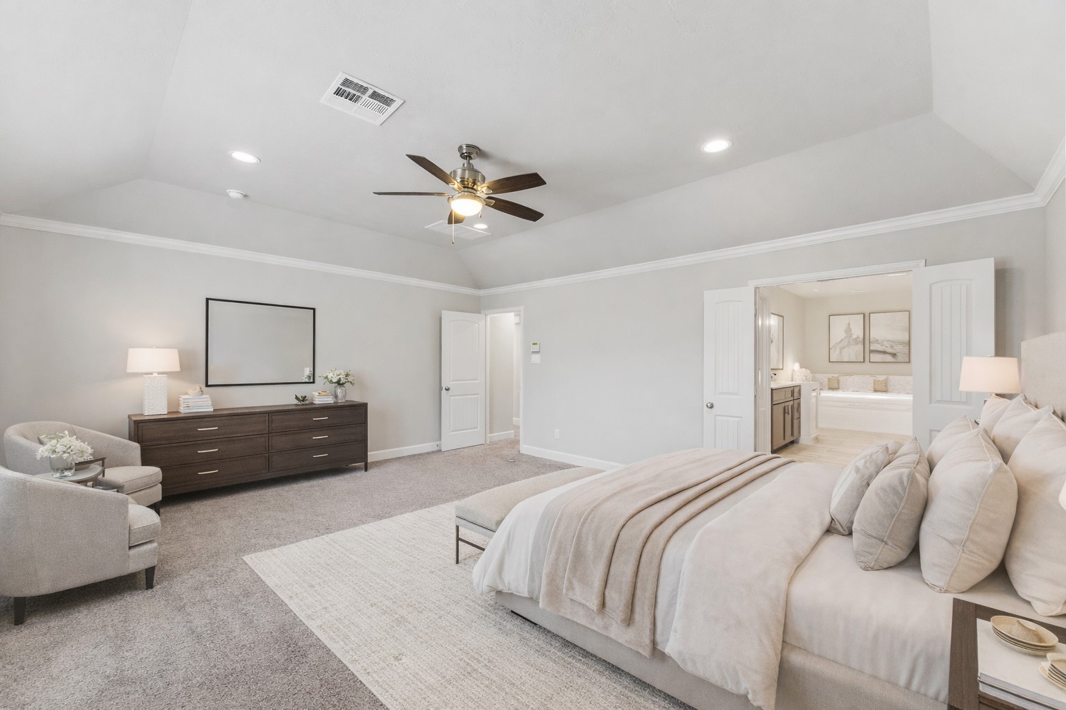 2607 Nicholson Street Houston, TX 77008 - Photo 19 of 29 a spacious bedroom with a bed and ceiling fan