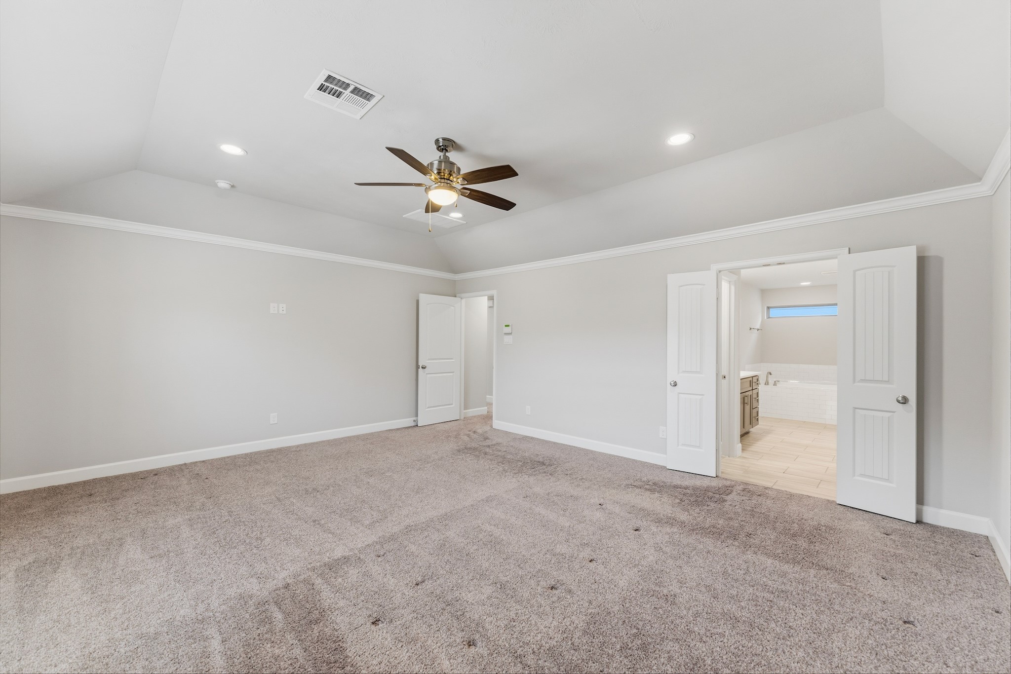 2607 Nicholson Street Houston, TX 77008 - Photo 20 of 29 a view of an empty room