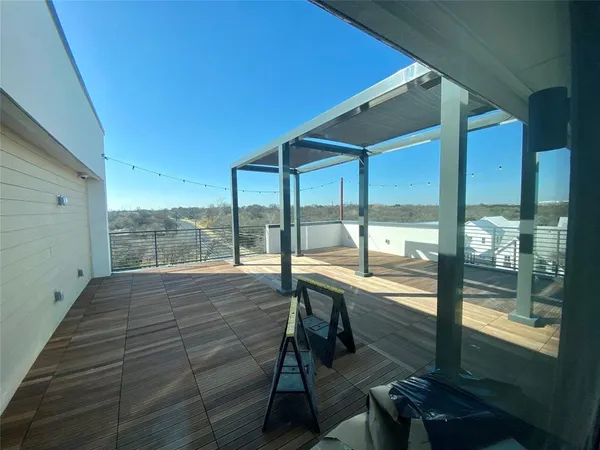 $2,000 | 4801 Springdale Road, Unit 2408, Austin, TX 78723