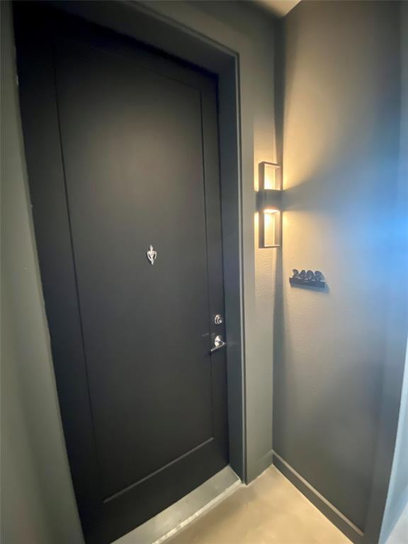 4801 Springdale Road, Unit 2408 Austin, TX 78723 - Photo 22 of 22 a bathroom with a shower