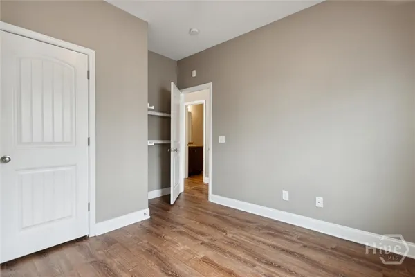 $2,200 | 151 Waverly Way, Savannah, GA 31407