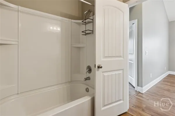 $2,200 | 151 Waverly Way, Savannah, GA 31407