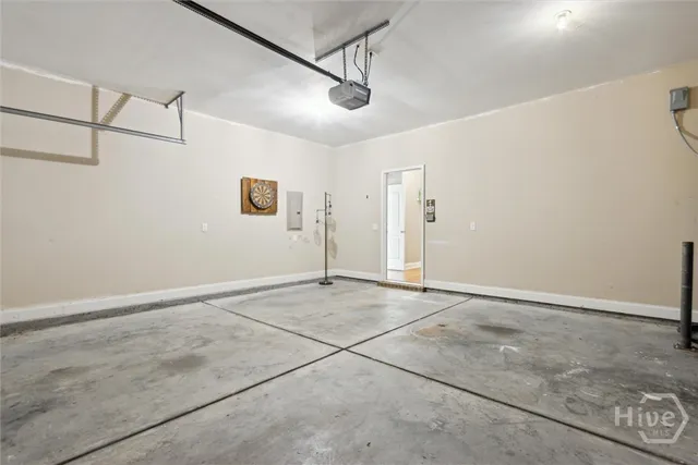 $2,200 | 151 Waverly Way, Savannah, GA 31407