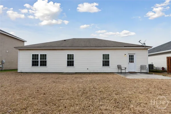 $2,200 | 151 Waverly Way, Savannah, GA 31407